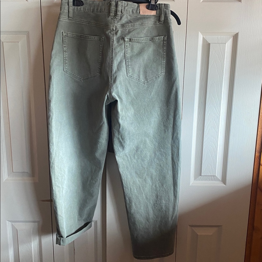 PAIGE NWT Alexis High Rise Barrel Leg Cargo Jeans - Picture 8 of 16